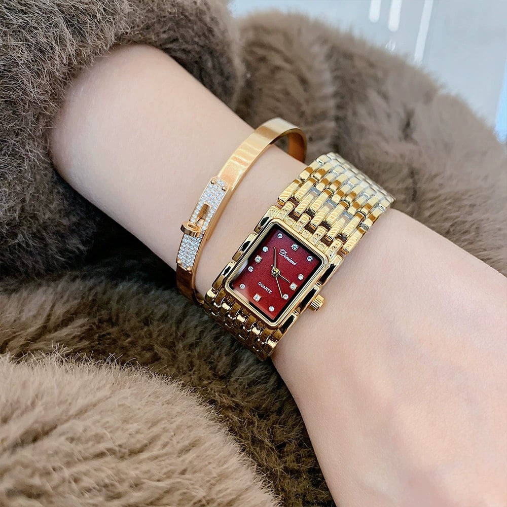Vintage-style rectangular chain-strap women's watch
