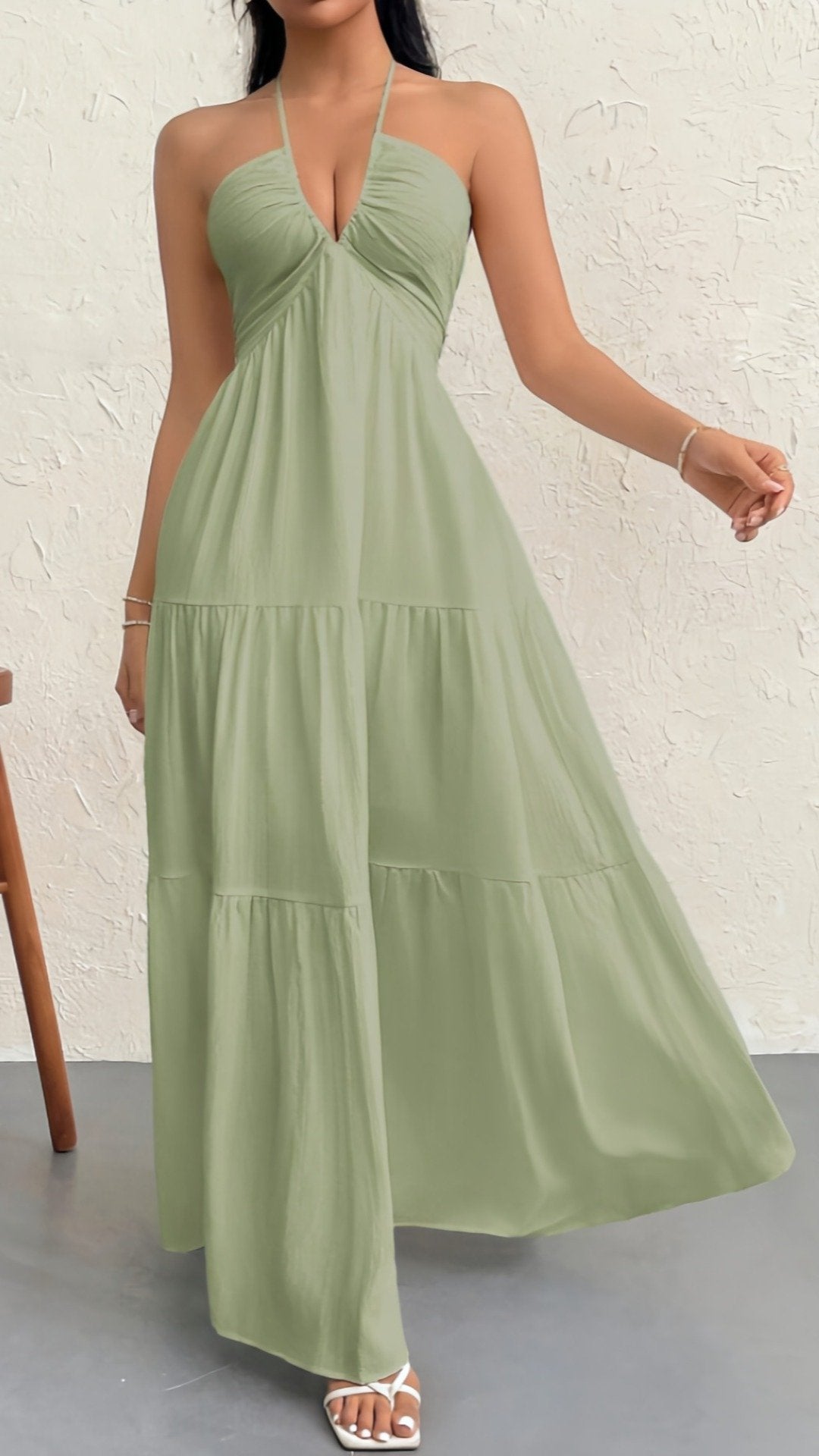🎀 THE BACKLESS BINDING DRESS: PLAIN FRONT, WILD BACK — YOUR VACATION SECRET WEAPON 🎀