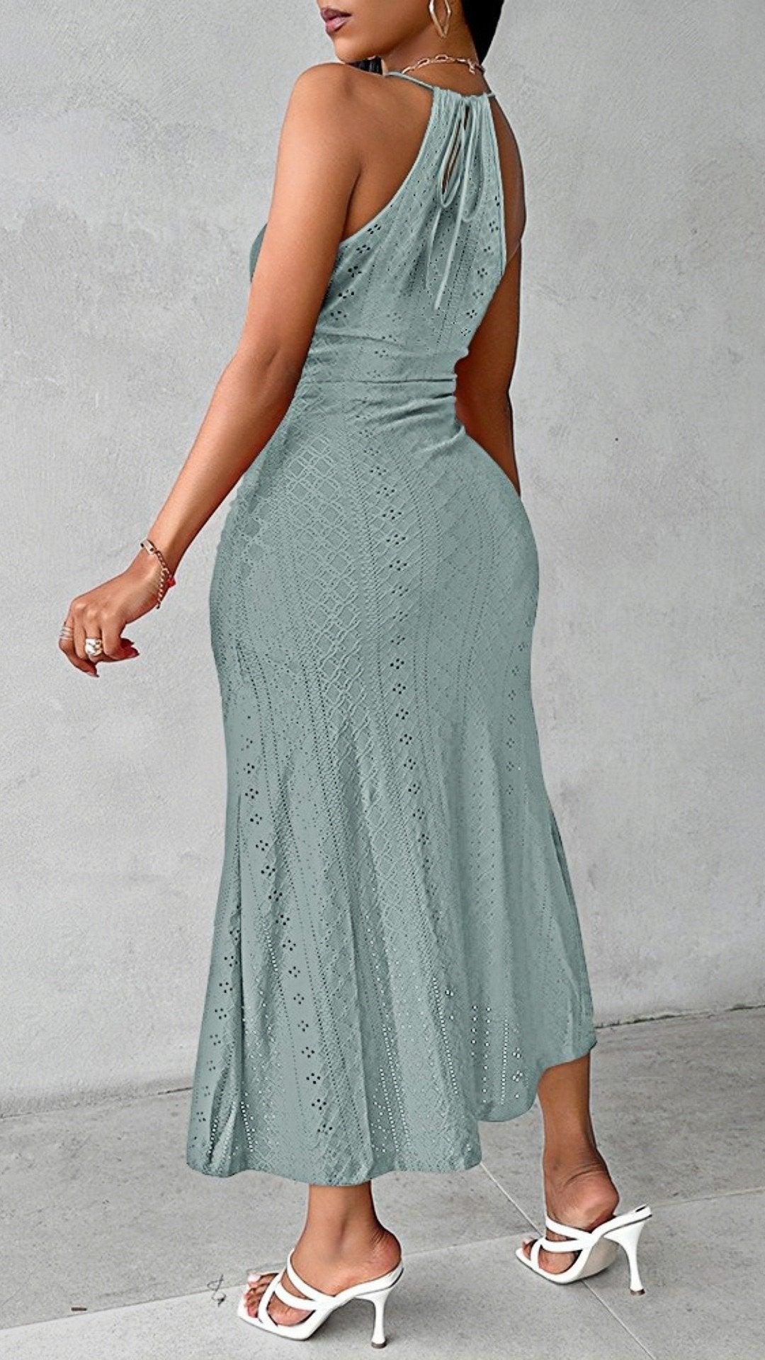 🕊️ THE RESORT HALTER DRESS