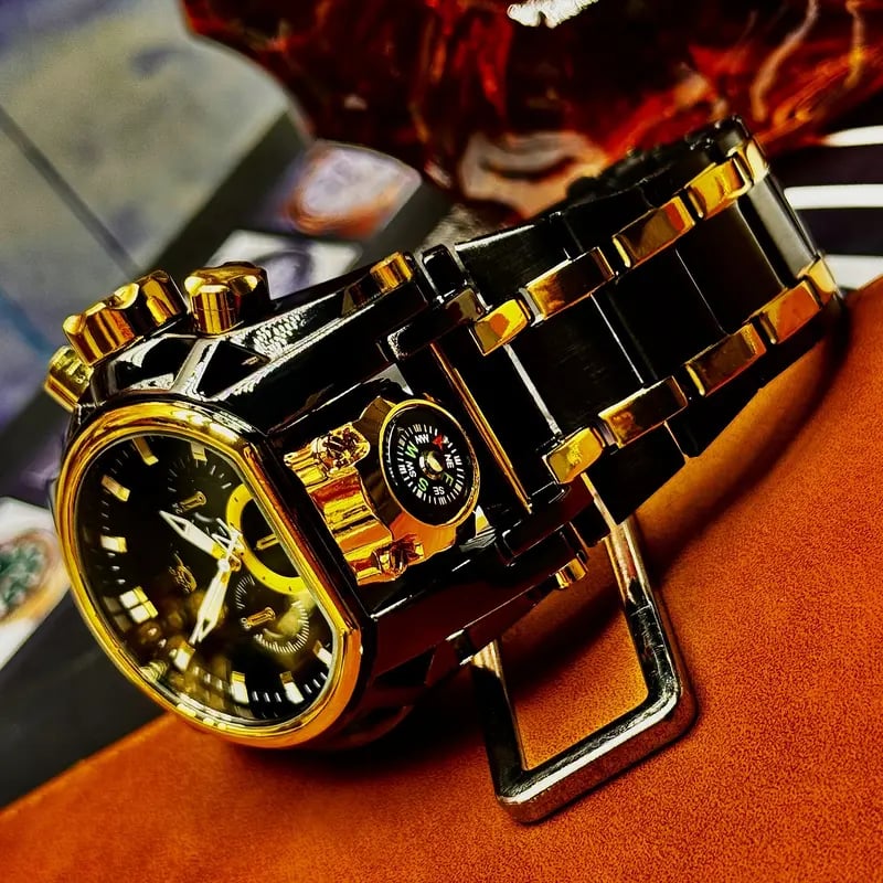 Large dial compass sports watch