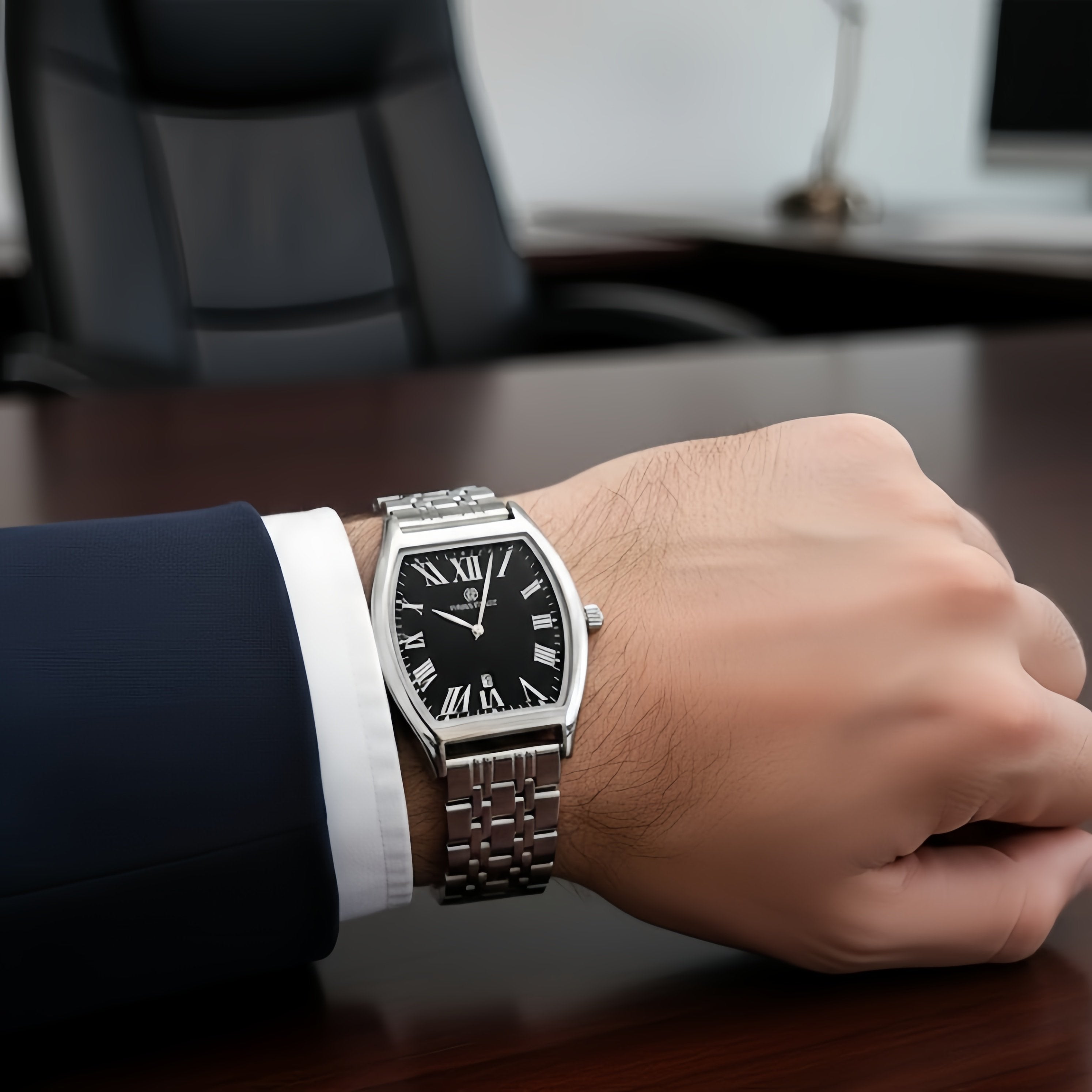 Waterproof leather strap barrel-shaped watch