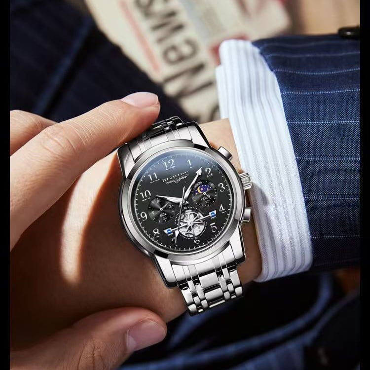 Men's classic watch with date display, waterproof and luminous.