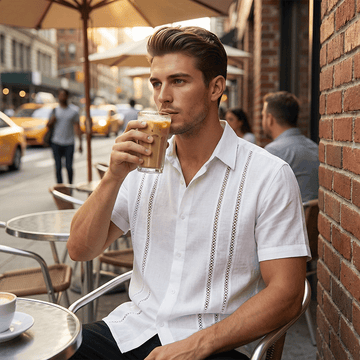 Men's Casual Short-Sleeve Shirt with Button Placket