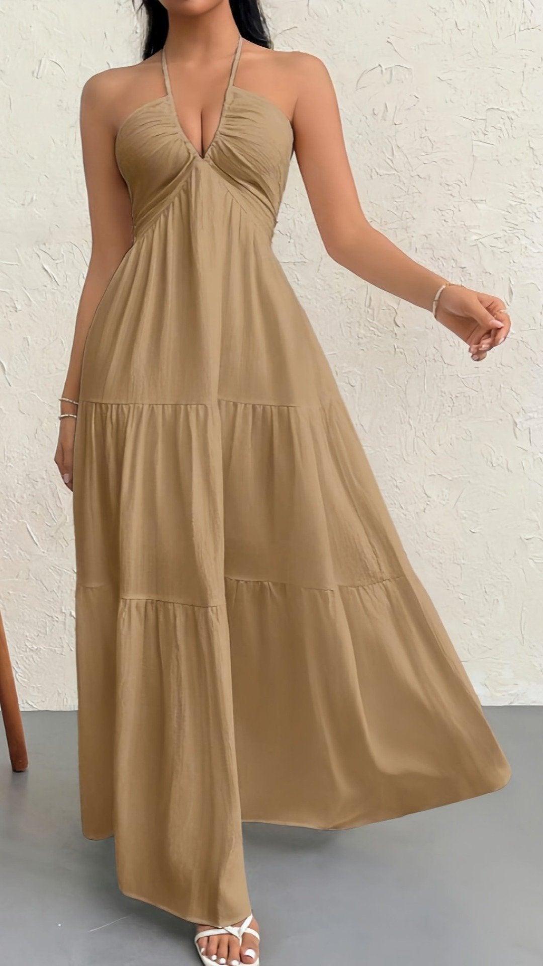 🎀 THE BACKLESS BINDING DRESS: PLAIN FRONT, WILD BACK — YOUR VACATION SECRET WEAPON 🎀