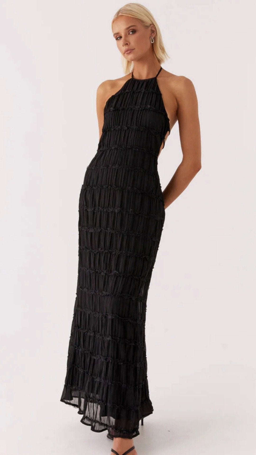 🌺 THE HALTER BACKLESS MAXI: OPEN BACK, SELF-TIE STRAPS, FULLY LINED — YOUR MOST SOPHISTICATED SUMMER DRESS 🌺