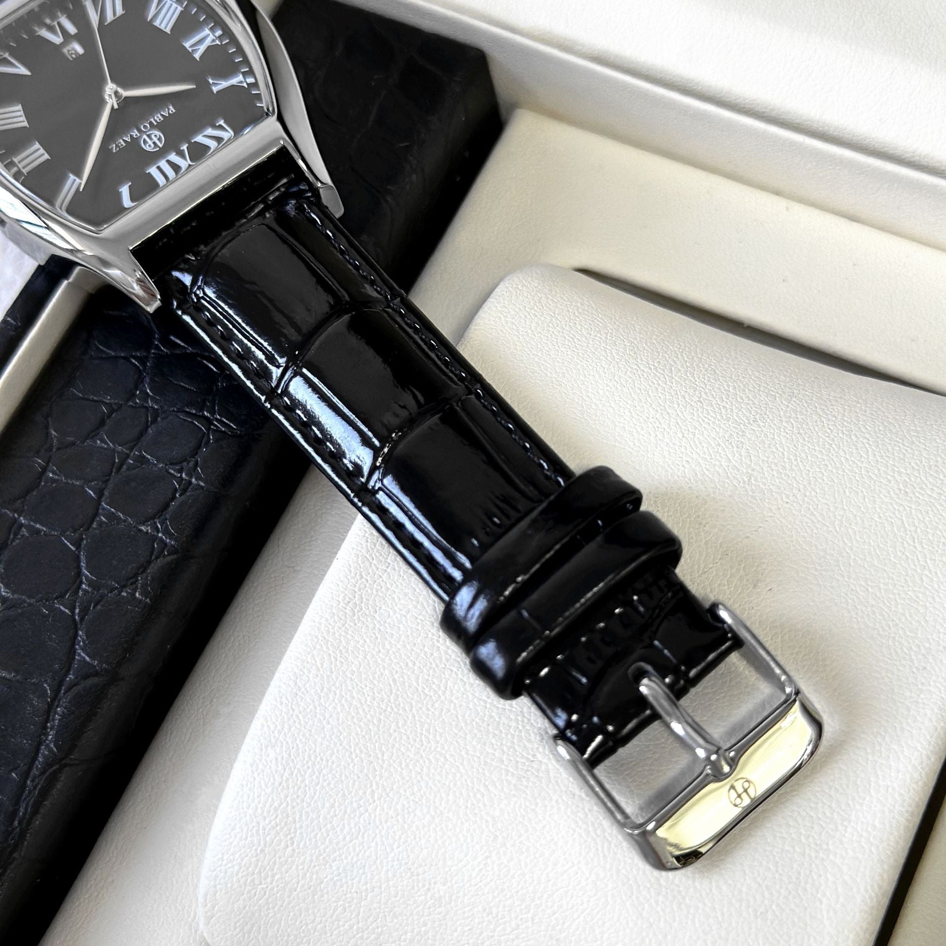 Waterproof leather strap barrel-shaped watch
