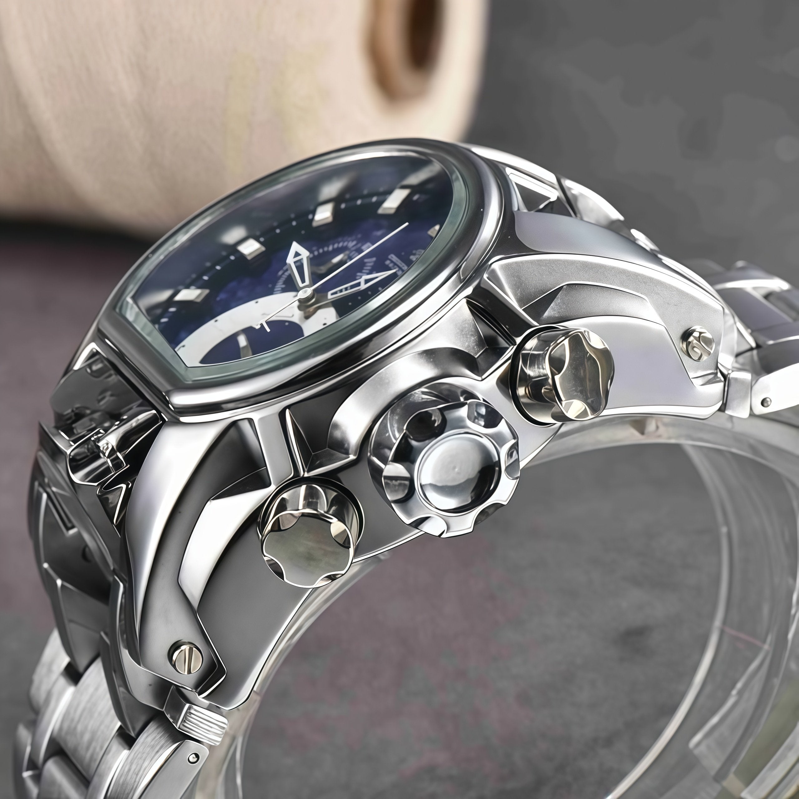 Large dial compass sports watch