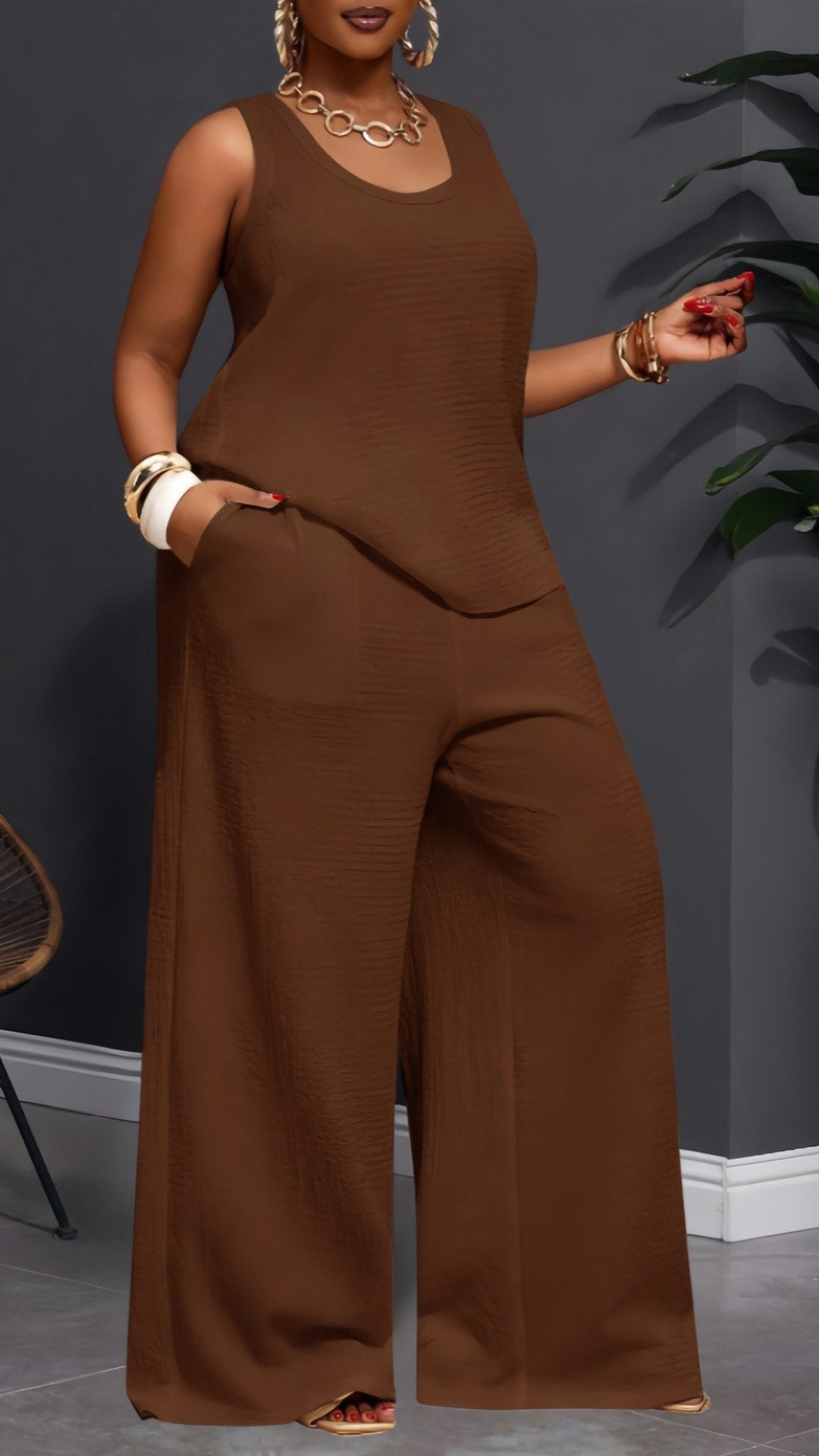 🌸 THE U-NECK PLUS SIZE DUO: SLEEVELESS TOP + WIDE LEG TROUSERS WITH POCKETS – YOUR NEW BUSINESS CASUAL & VACATION HERO 🌸