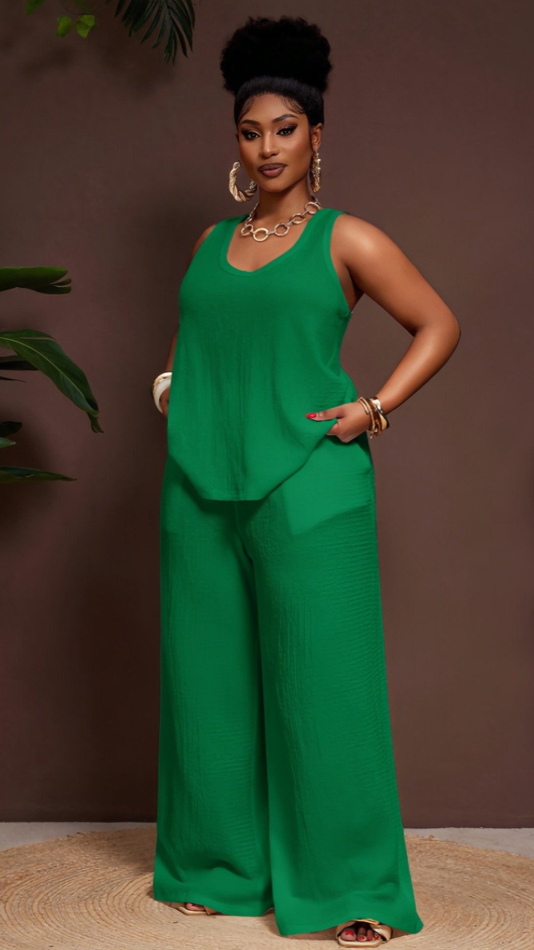 🌸 THE U-NECK PLUS SIZE DUO: SLEEVELESS TOP + WIDE LEG TROUSERS WITH POCKETS – YOUR NEW BUSINESS CASUAL & VACATION HERO 🌸