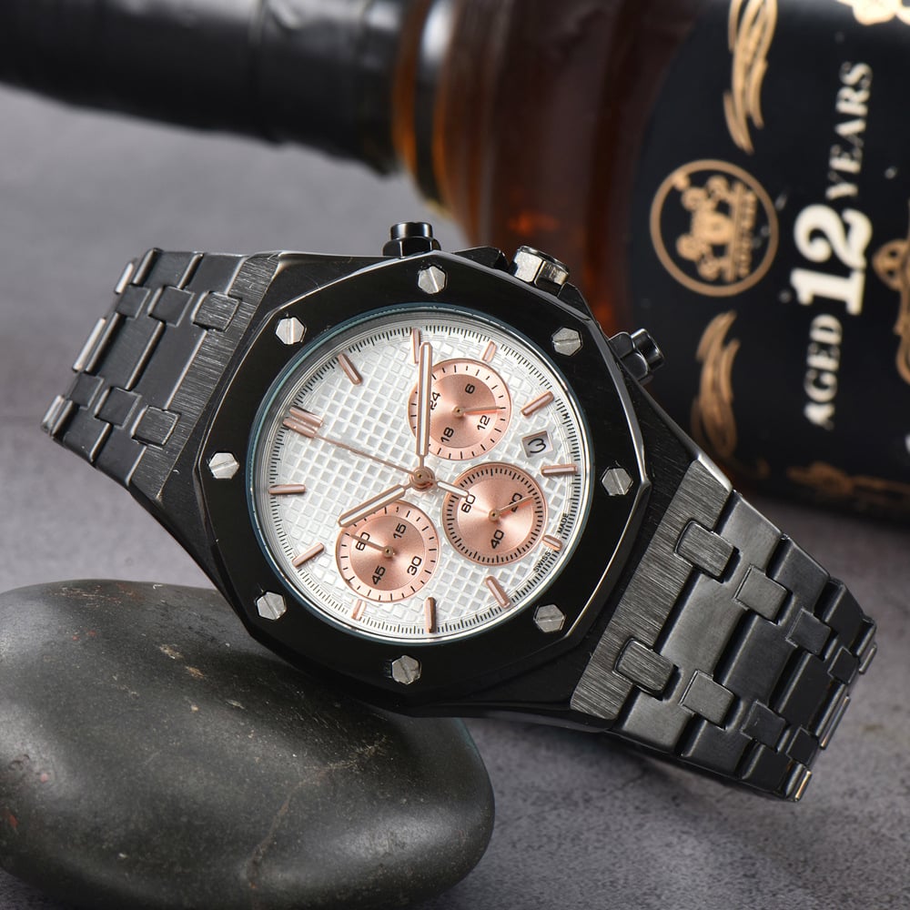 Classic Large Dial Luminous Steel Bracelet Quartz Six-Hand Date Watch