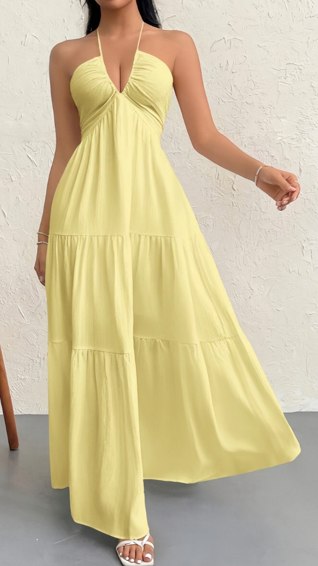 🎀 THE BACKLESS BINDING DRESS: PLAIN FRONT, WILD BACK — YOUR VACATION SECRET WEAPON 🎀