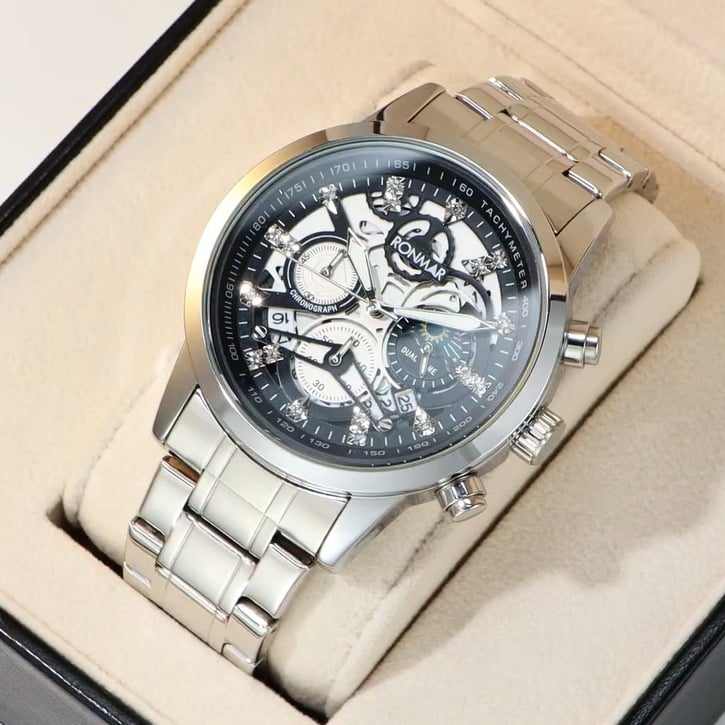 Men's Water-Resistant Stainless Steel Strap Quartz Watch with Three-Hand Dial