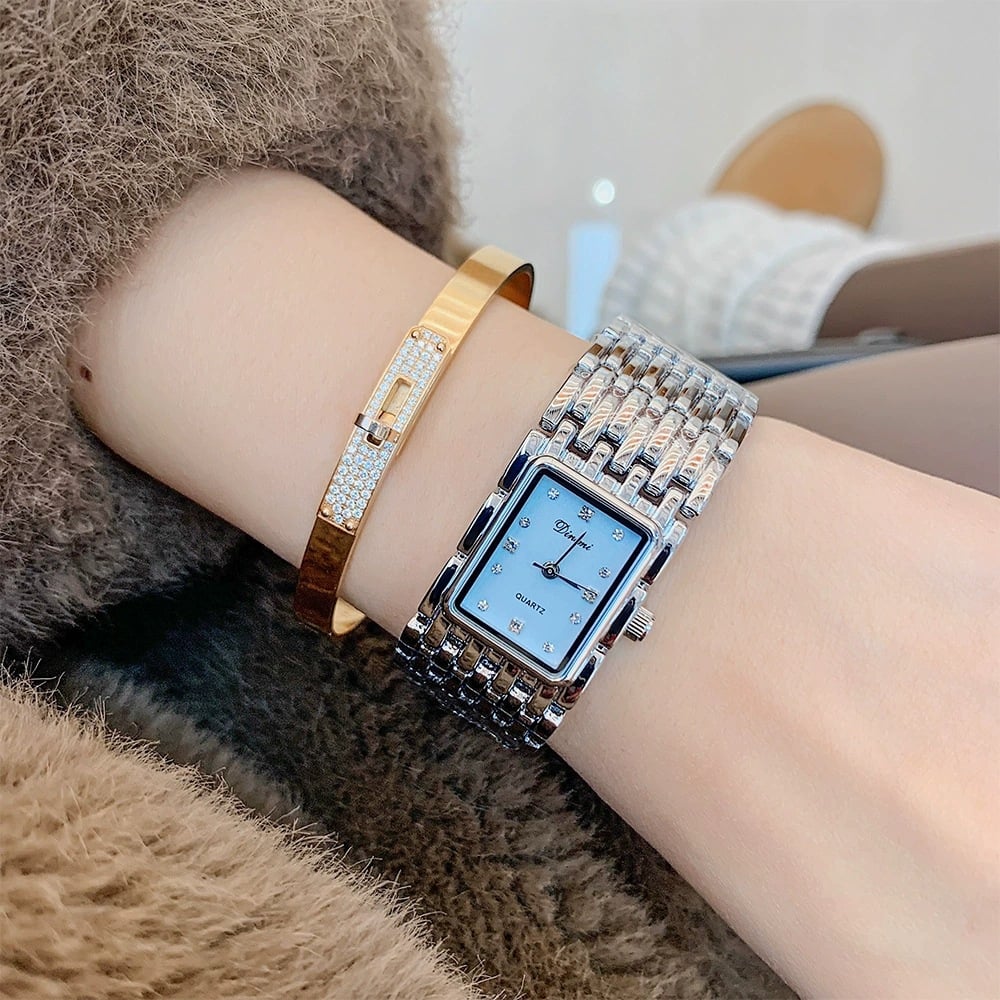 Vintage-style rectangular chain-strap women's watch