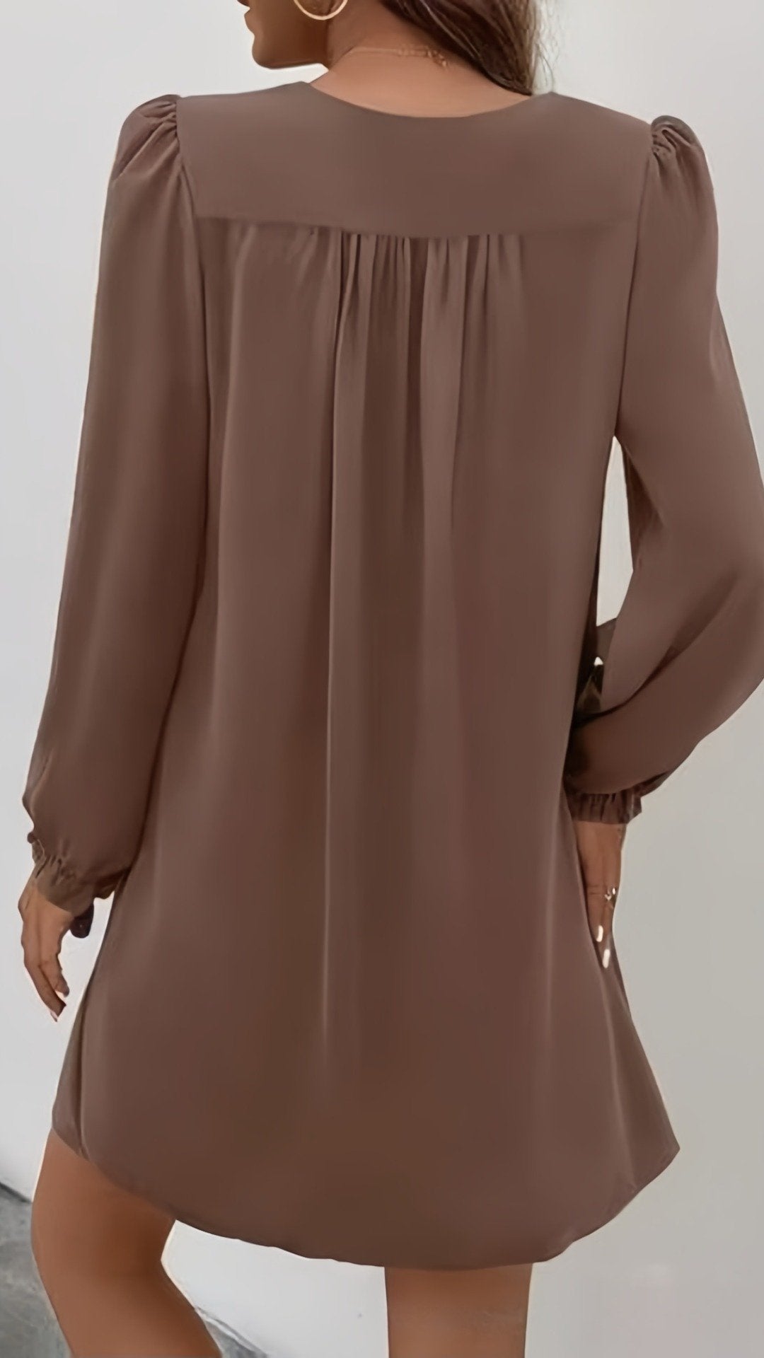 🌸 THE LANTERN RUFFLE DRESS: V-NECK, PLEATED SKIRT, BALLON SLEEVES — YOUR NEW SIGNATURE FOR EFFORTLESS ELEGANCE 🌸