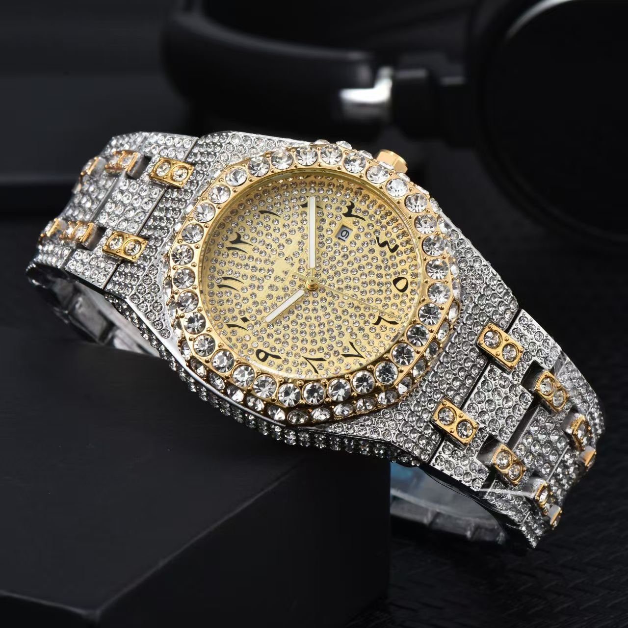 Men's Ice-Surface Watch Gold-Plated Hip-Hop Party Quartz Timepiece