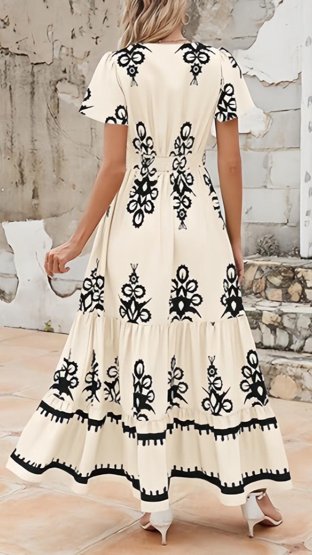 🌸 THE BELL SLEEVE BOHO MAXI: V-NECK, TIERED FLORALS, POCKETS — YOUR DREAM SUMMER DRESS HAS ARRIVED 🌸
