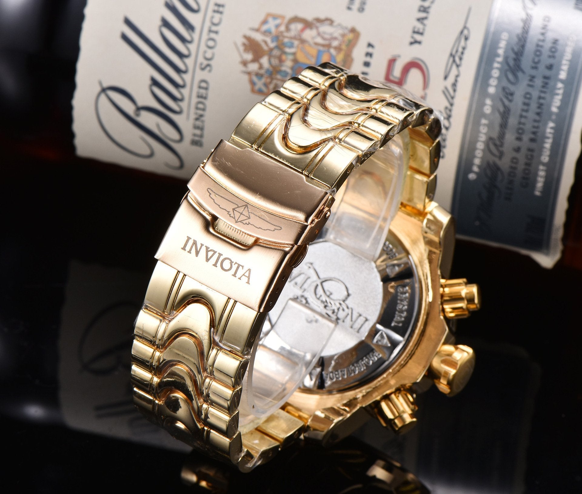 Men's Watch: Large-Dial Steel-Strap Sports Watch