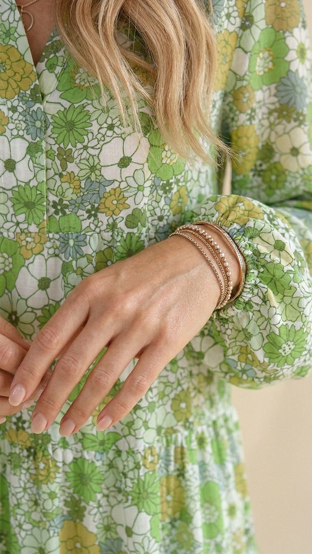🌸 THE BOHO LANTERN DRESS: V-NECK, PUFF SLEEVES, A-LINE SWING — YOUR SUMMER SOULMATE 🌸